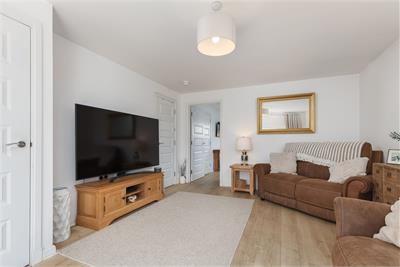 13 Killiekrankies Path, South Queensferry, EH30 9AE - image 2