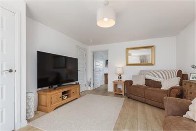 13 Killiekrankies Path, South Queensferry, EH30 9AE - image 3