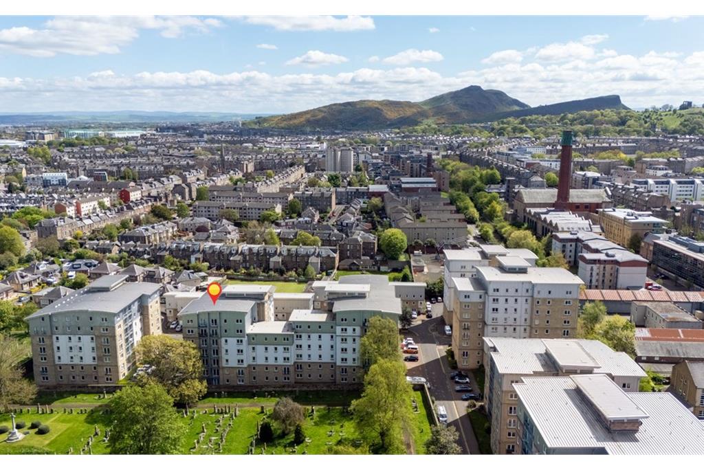Pilrig 2 bed flat for sale Pilrig | 10/10 Pilrig Heights EH6 | ESPC