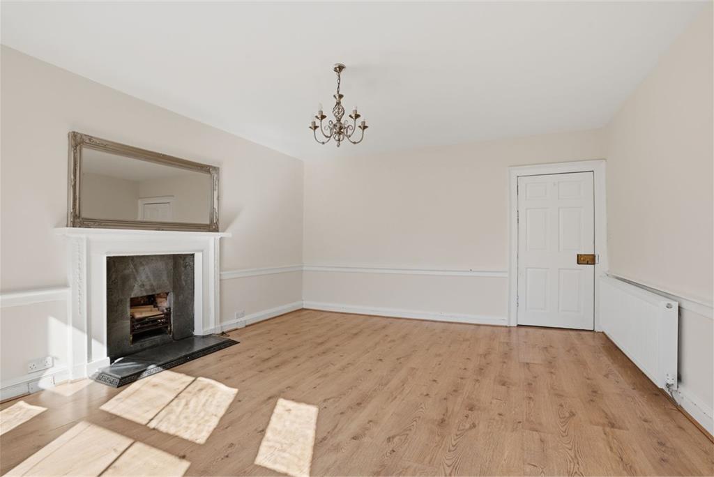 34/6 North Castle Street, New Town, Edinburgh, EH2 3BN - image 3