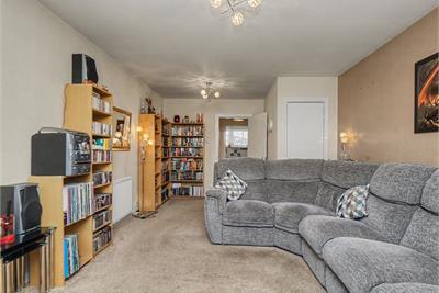 51 Dundas Place, Kirkliston, EH29 9BJ - image 3