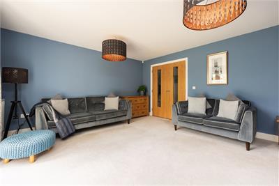 8 Quarrypark Drive, Ratho, EH28 8AE - image 2