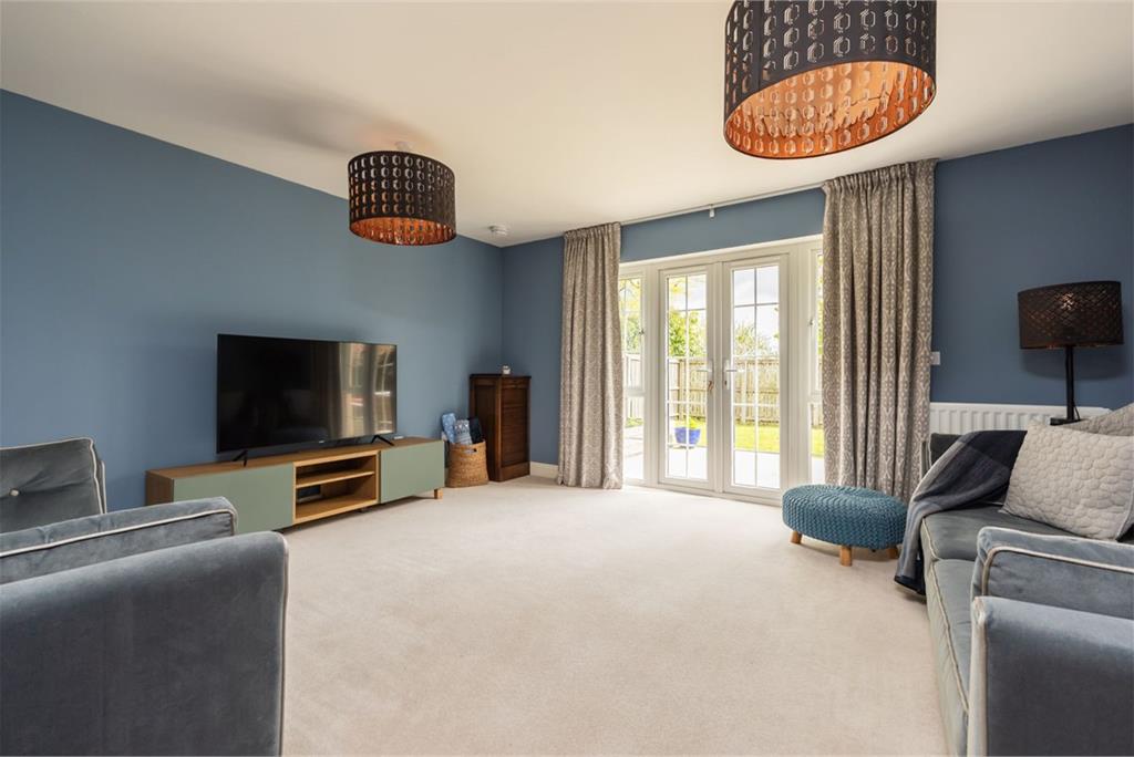 8 Quarrypark Drive, Ratho, EH28 8AE - image 3