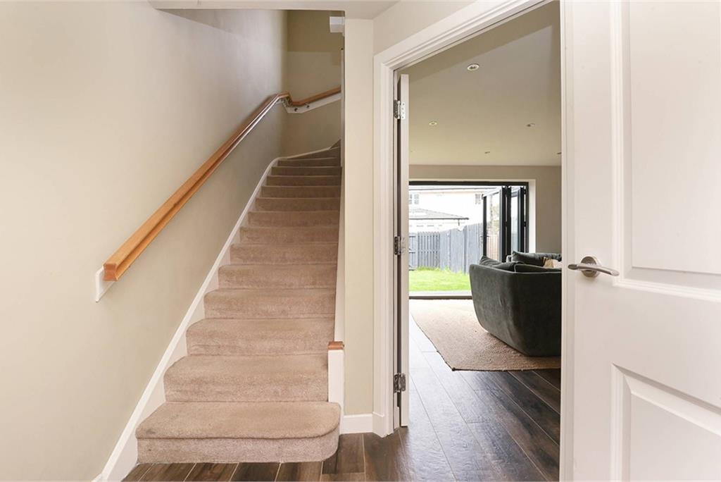 12 Skerryvore Loan, Fairmilehead, EH10 6TX - image 14