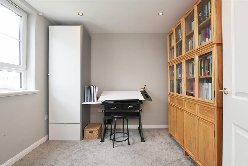 12 Skerryvore Loan, Fairmilehead, EH10 6TX - image 28