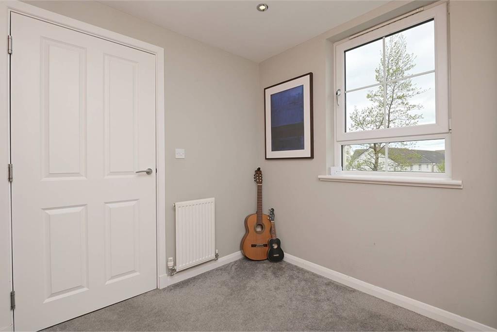 12 Skerryvore Loan, Fairmilehead, EH10 6TX - image 29