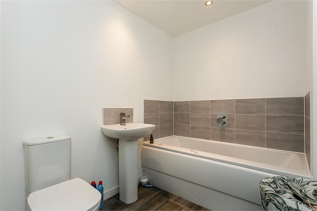 Flat 5,
4 Gaskell Street,
Edinburgh,
EH14 2AF - image 11