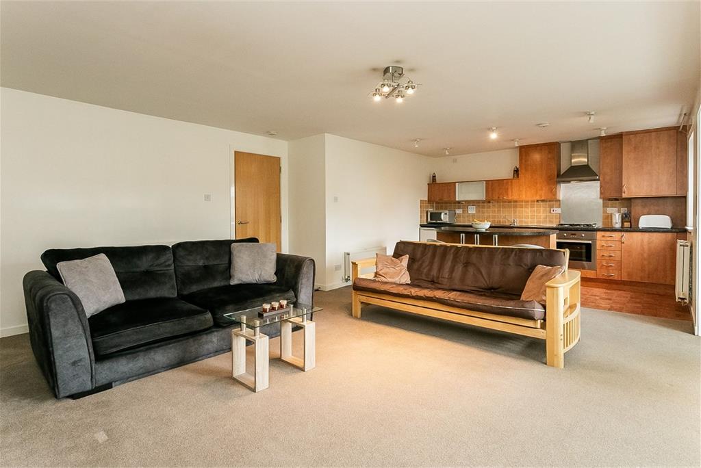 Flat 4,
86 Chesser Crescent,
Edinburgh,
EH14 1SE - image 3