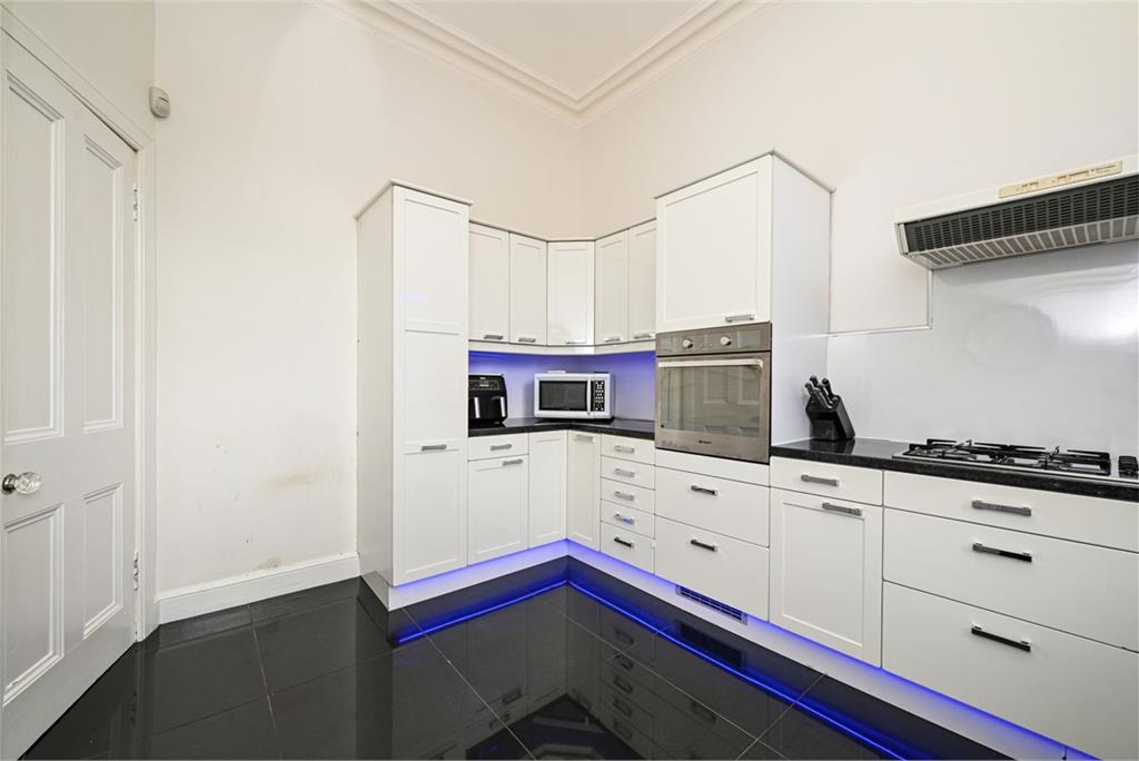 24/1 Polwarth Gardens, Edinburgh, EH11 1LW - image 6