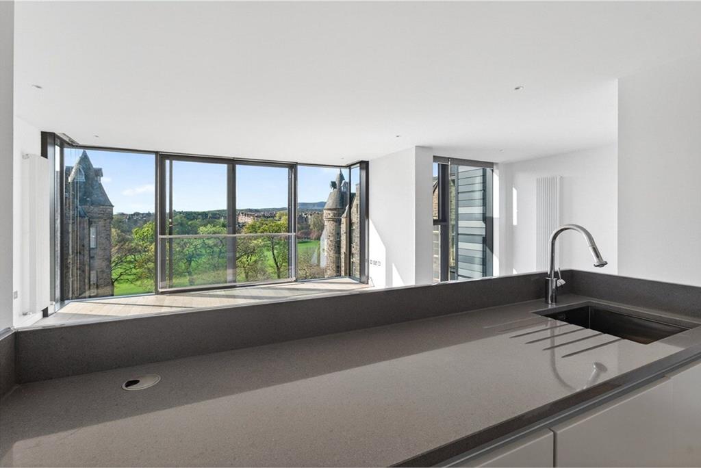 Flat 18, 18 Simpson Loan,
Quartermile,
Lauriston,
Edinburgh,
EH3 9GB - image 11