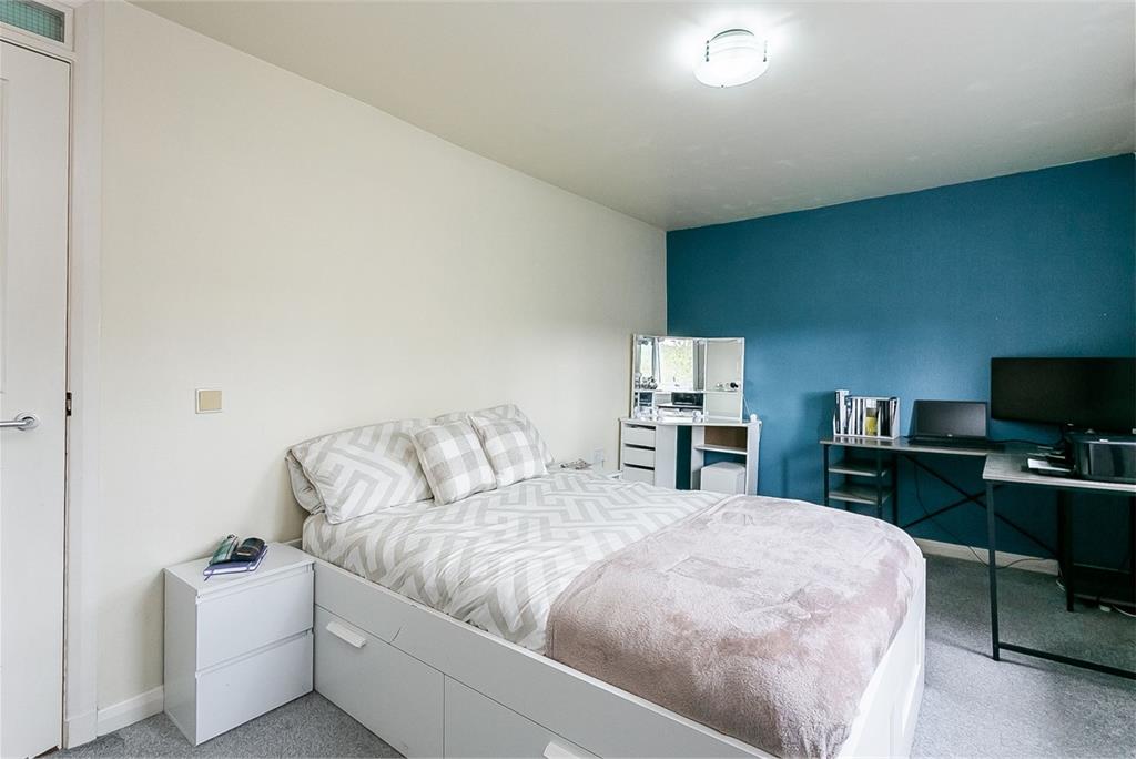 18e Bank Street,
Penicuik,
EH26 9BG - image 12