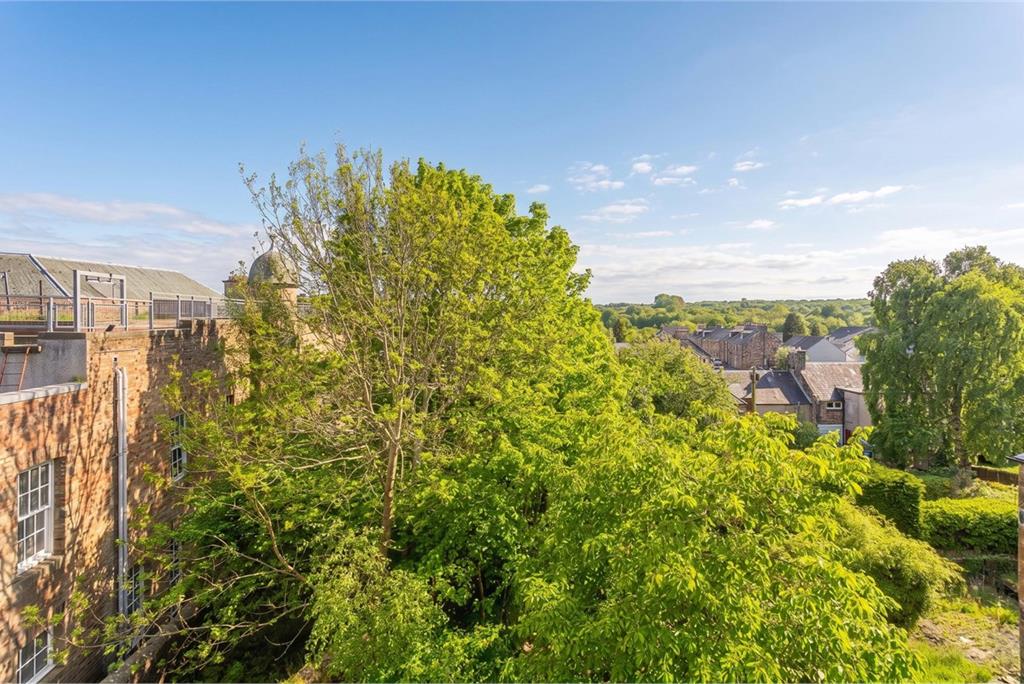 18e Bank Street,
Penicuik,
EH26 9BG - image 22