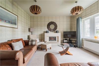 10 Greenstone Loan, Ratho, EH28 8AG - image 2