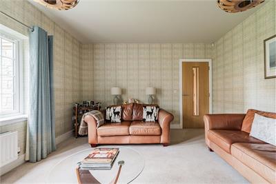 10 Greenstone Loan, Ratho, EH28 8AG - image 3