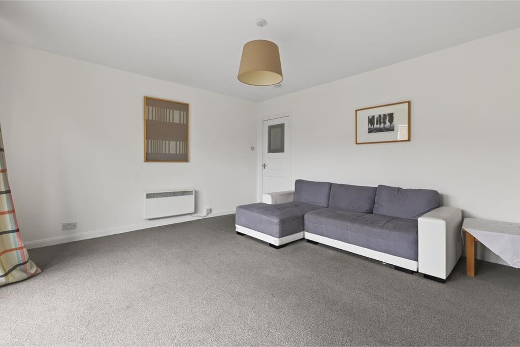 29 Queen's Park Court, Edinburgh, EH8 7DX - image 4