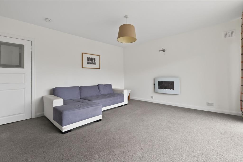 29 Queen's Park Court, Edinburgh, EH8 7DX - image 5