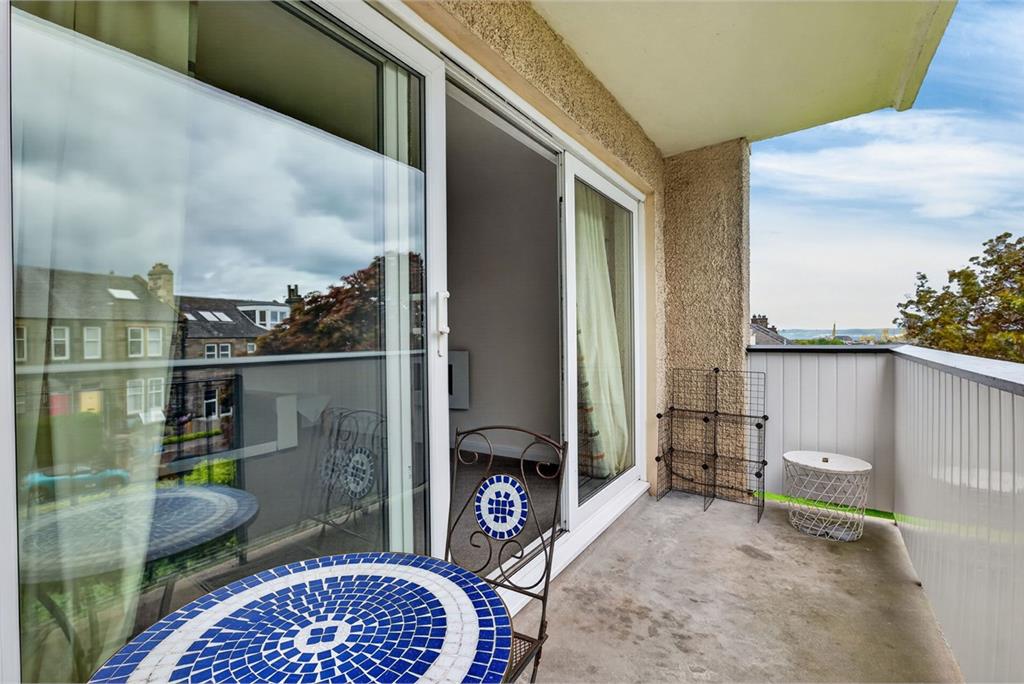29 Queen's Park Court, Edinburgh, EH8 7DX - image 9
