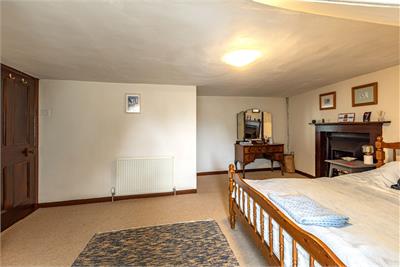 Mixed Use Unit, 33 The Square, Kelso, TD5 7HL - image 16