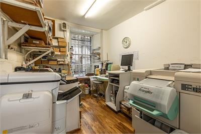 Mixed Use Unit, 33 The Square, Kelso, TD5 7HL - image 26