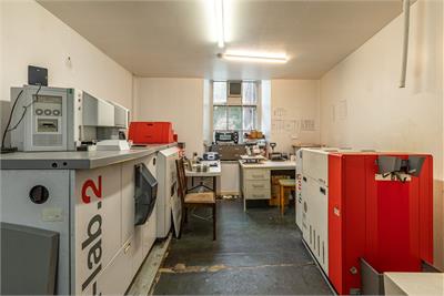 Mixed Use Unit, 33 The Square, Kelso, TD5 7HL - image 27