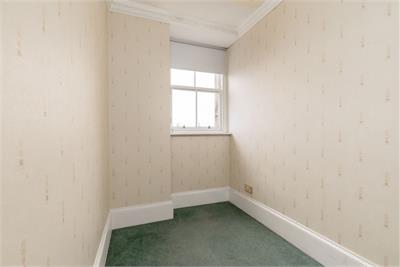 6/4 Eglinton Crescent, EDINBURGH, EH12 5DH - image 9