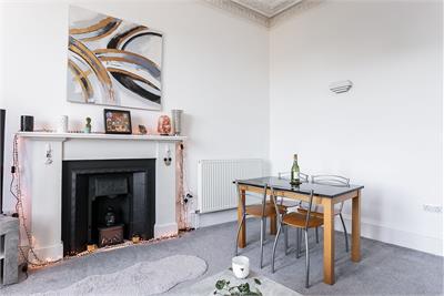 26/3 Merchiston Avenue, Edinburgh, EH10 4NZ - image 7