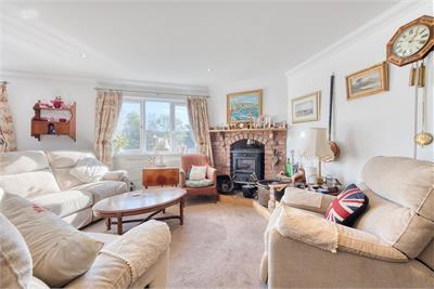 Fernlea, Ancaster Road, Callander, FK17 8EL - image 2