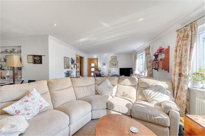 Fernlea, Ancaster Road, Callander, FK17 8EL - image 4