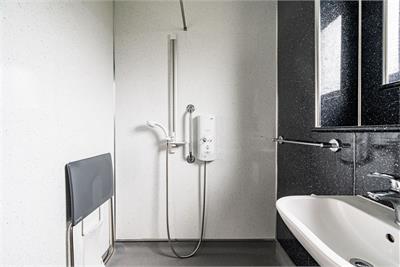 6/3 Rose Park, Edinburgh, EH5 3ST - image 12