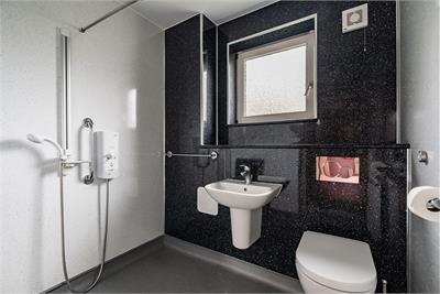 6/3 Rose Park, Edinburgh, EH5 3ST - image 5