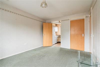 6/3 Rose Park, Edinburgh, EH5 3ST - image 9