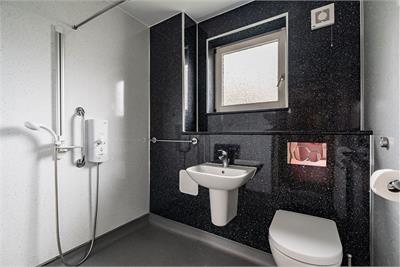 6/3 Rose Park, Edinburgh, EH5 3ST - image 9