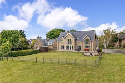 Oaklands,
Cliftonhill,
Kelso,
TD5 7QE - image 1