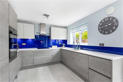 4 Corby Craig Crescent, Bilston, Roslin, EH25 9TF - image 4