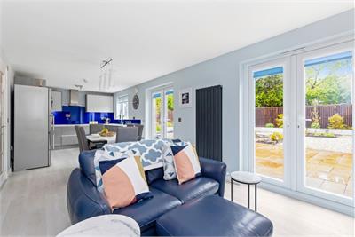 4 Corby Craig Crescent, Bilston, Roslin, EH25 9TF - image 6