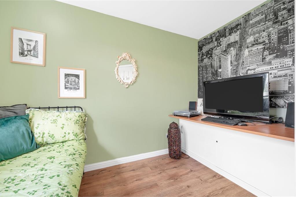 5 Bergen Avenue,
Dunfermline,
KY11 8JU - image 22