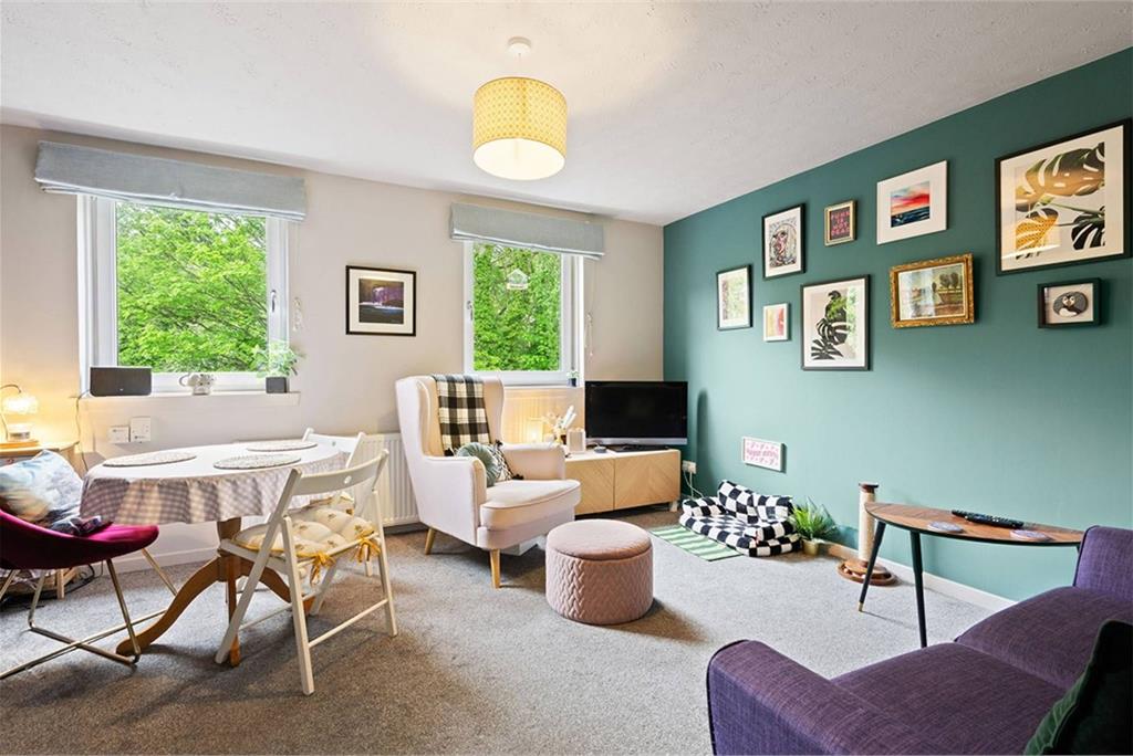 6/4 Ettrickdale Place, Stockbridge, EH3 5JN - image 1