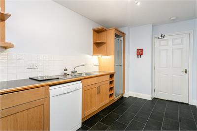 2/7 Powderhall Brae, Edinburgh, EH7 4GD - image 11