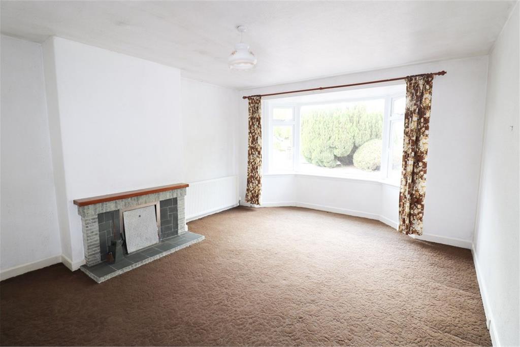44 Dunmuir Road,
Castle Douglas,
DG7 1LQ - image 2