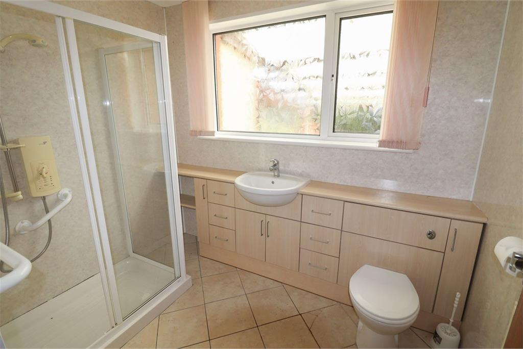 44 Dunmuir Road,
Castle Douglas,
DG7 1LQ - image 16
