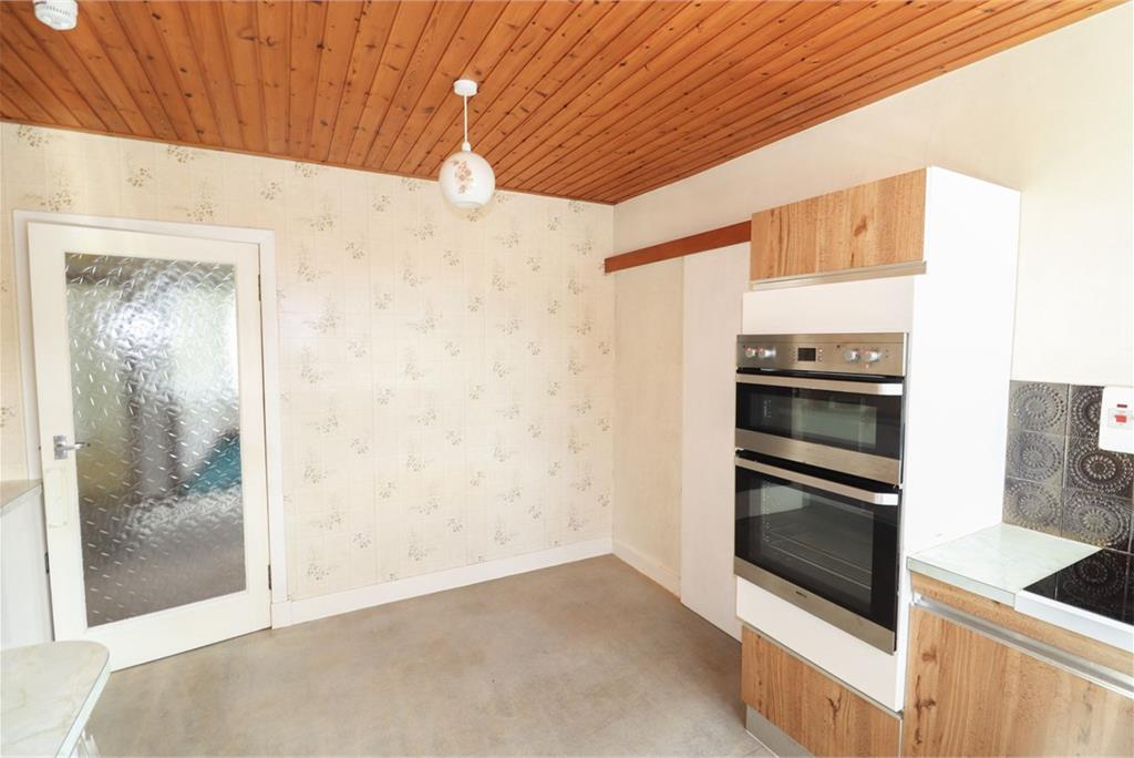 44 Dunmuir Road,
Castle Douglas,
DG7 1LQ - image 7