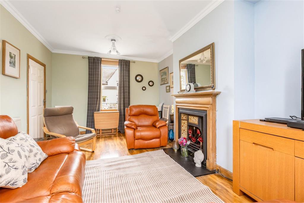 38 Pentland Crescent, Rosewell, EH24 9BJ - image 2