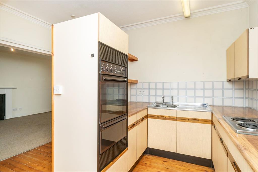 13/3 Murrayfield Avenue,
Edinburgh,
EH12 6AU - image 7