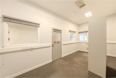 3 The Knowes, Kelso, TD5 7BH - image 4