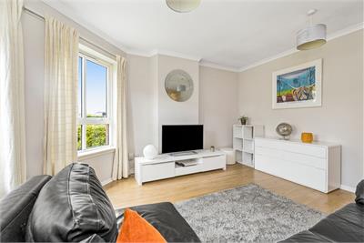 90/4 McDonald Road, Bellevue, Edinburgh, EH7 4NU - image 3