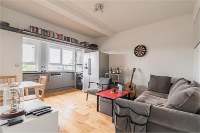 132a St John's Road, Edinburgh, EH12 8AX - image 1