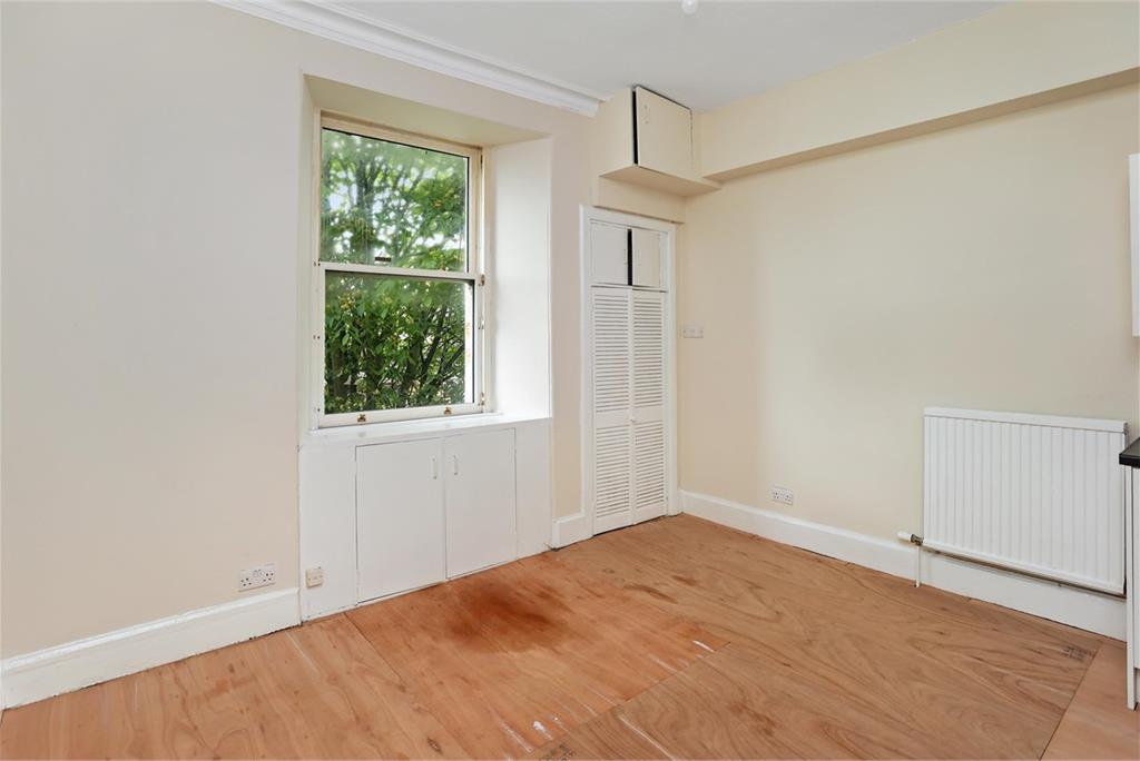 30 (2F4)
30 Balfour Street,
Edinburgh,
EH6 5EP - image 4