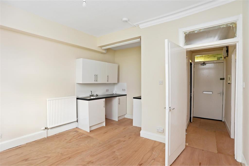 30 (2F4)
30 Balfour Street,
Edinburgh,
EH6 5EP - image 8