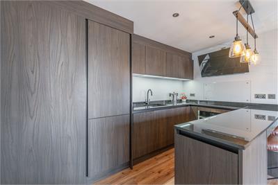 8/6 Tower Street, Edinburgh, EH6 7BY - image 13
