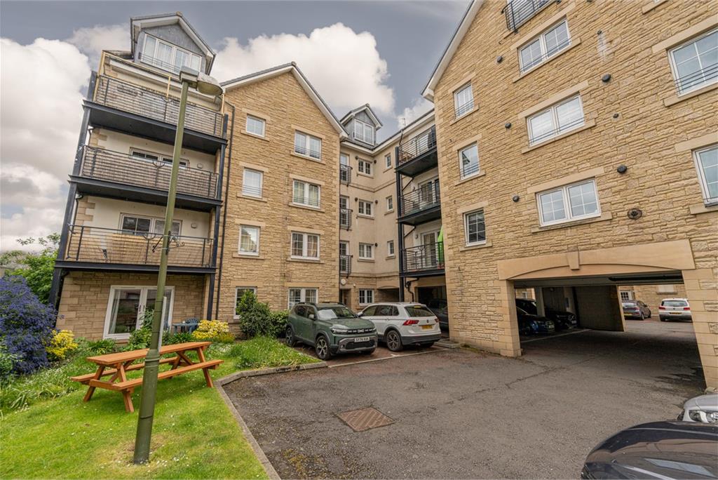 8/6 Tower Street,
Edinburgh,
EH6 7BY - image 34